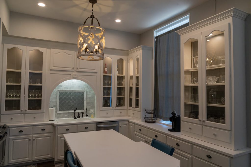 beautiful kitchen in a vacation rental in Grenada, MS