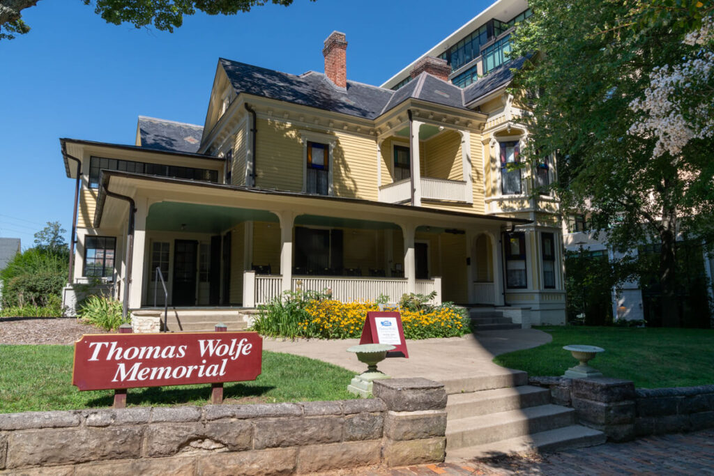 Thomas Wolfe Memorial home that you pass by on a walking tour in Asheville.